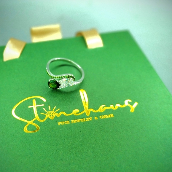 14K Solid White Gold Pear Shaped Moissanite x Diopside Ring - Picture 3 of 6